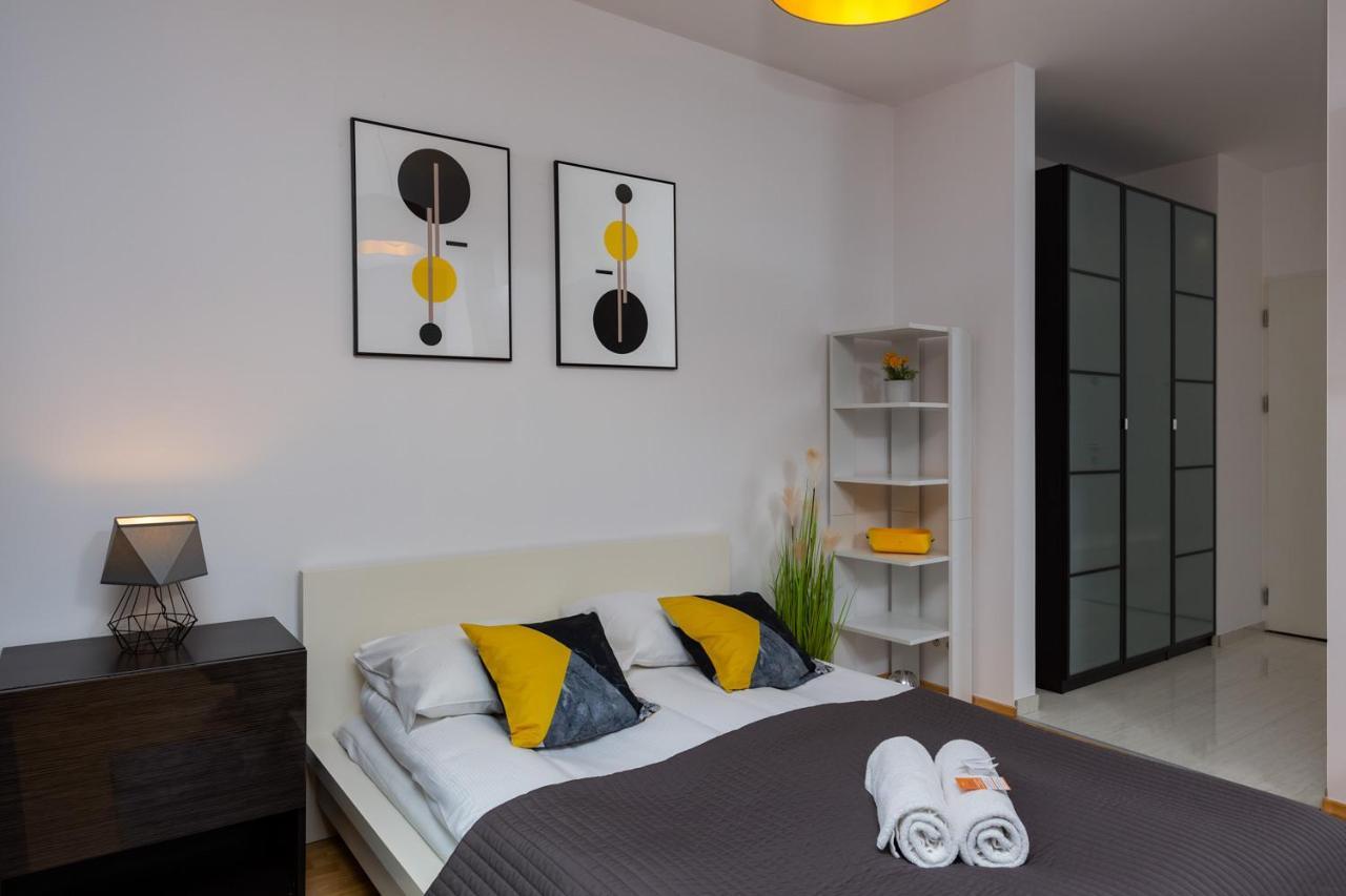 Kolejowa Apartments Warsaw By Noclegi Renters Exterior photo